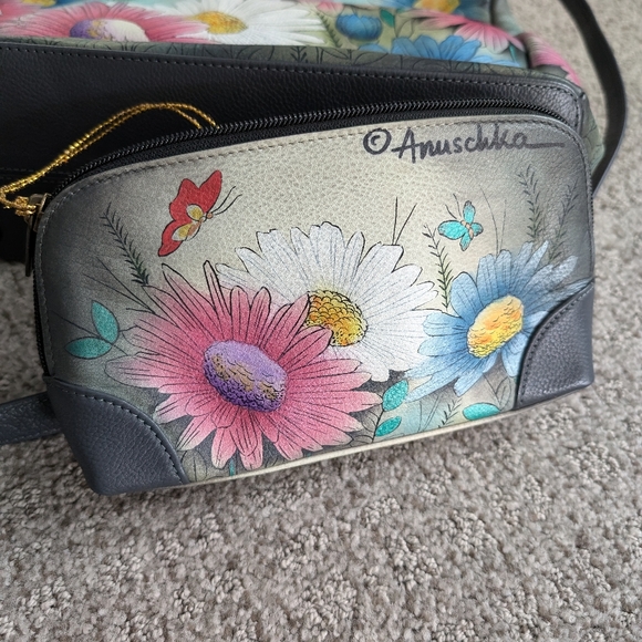 Anuschka 4 piece set floral hand painted bags - Picture 11 of 14